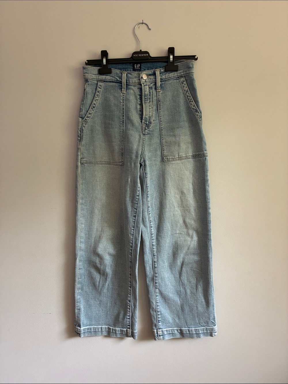 GAP Straight-Leg Light Blue Jeans - Women's